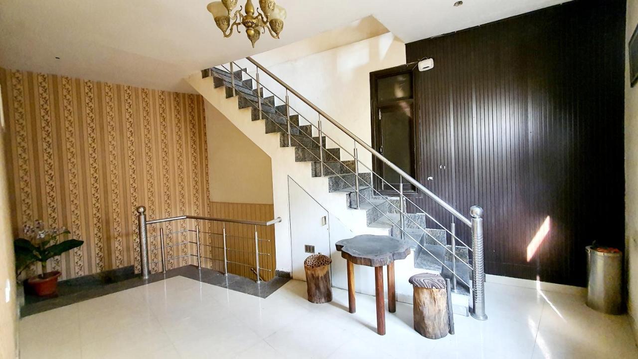 Hotel Amritsar Inn Экстерьер фото