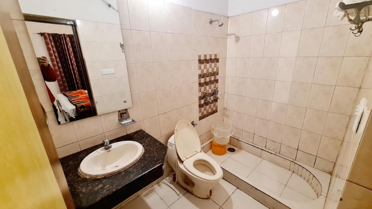 Hotel Amritsar Inn Экстерьер фото