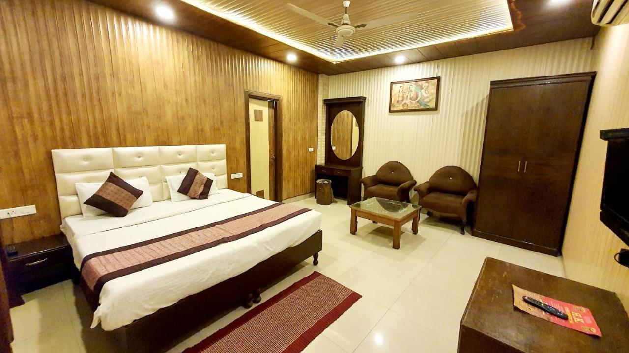 Hotel Amritsar Inn Экстерьер фото